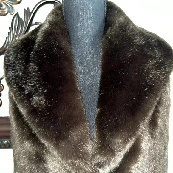 Donna Slayer’s Fabulous Furs Women’s 100% Faux Brown Mink Fur Vest Size … - Picture 4 of 14